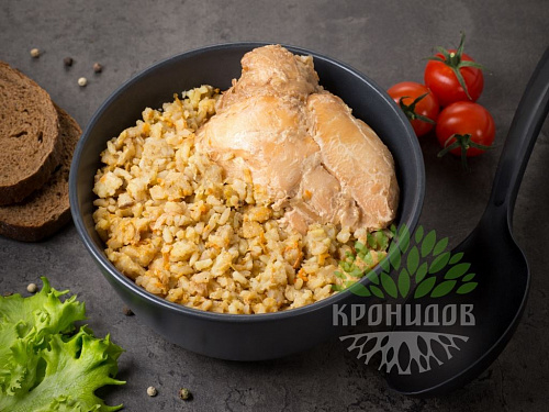 Цыпленок с рисом и овощным соусом