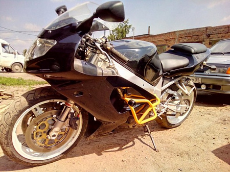 Дуги защитные SUZUKI GSXR 600, GSXR 750 (2001-2003)